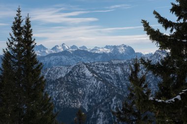 Kışın Avusturya Alplerinde pamorama görünümünü