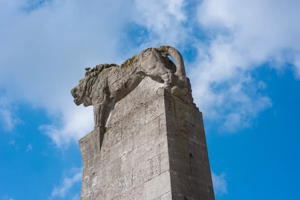 Aslan Remscheid Almanya'da bir kule üzerinde