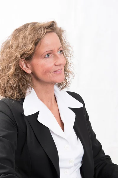 Female Boss talking to someone — Stock Photo, Image