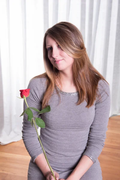 Retrato mujer bastante joven — Foto de Stock