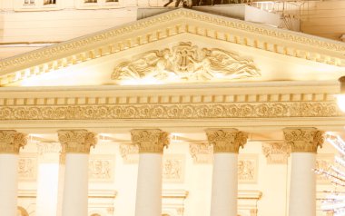 Moskova, Rusya. Bolşoy Tiyatrosu 'nun mimari detayları. Uzun odak uzunluğunda göster