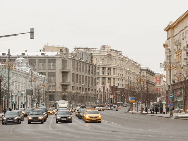 2021年1月21日 俄罗斯莫斯科 Mokhovaya街和Tverskaya街交叉口 交通堵塞 — 图库照片