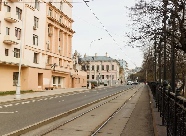 Москва Росія Апр 2021 Бульвар Явський Покровський Трамвайними Лініями Рання — стокове фото