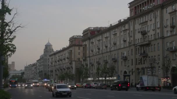 Moskau Russland Mai 2021 Abendverkehr Auf Der Bolschaja Sadowaja Straße — Stockvideo
