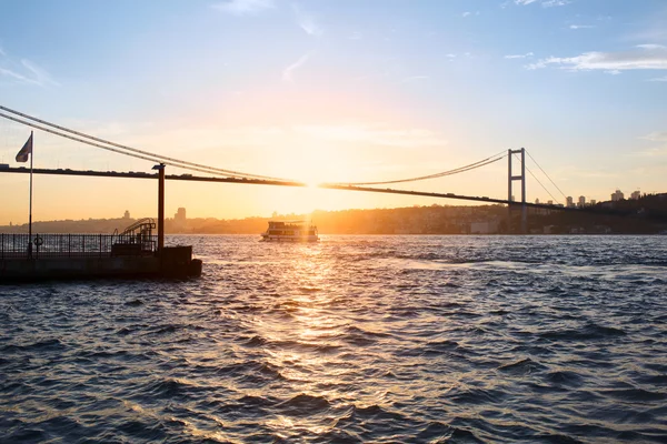 Pemandangan matahari terbenam Bosporus, Istanbul — Stok Foto