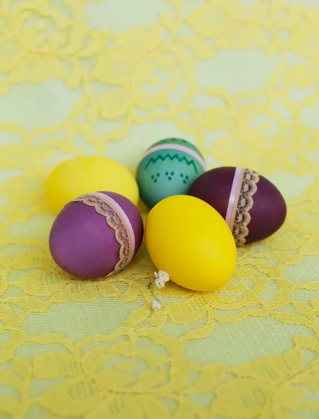 Brillante conjunto de huevos de Pascua —  Fotos de Stock