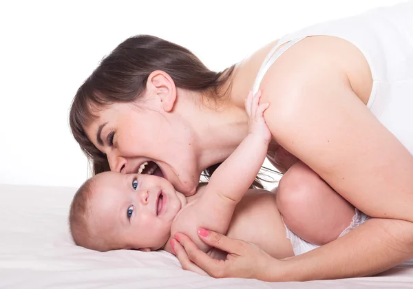 Leuke familie moeder en baby — Stockfoto