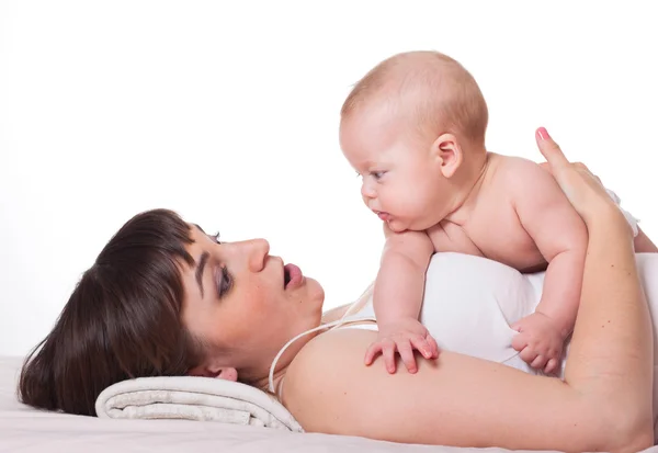 Linda familia madre y bebé — Foto de Stock