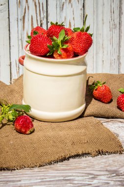 Olgun kırmızı çilekler