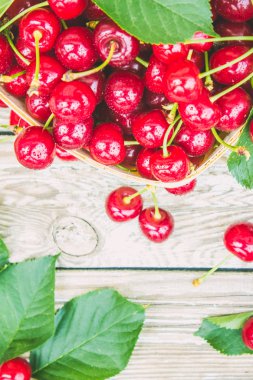 Olgun kırmızı kiraz