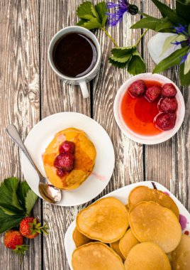 Krep çay ile Servis Kahvaltı