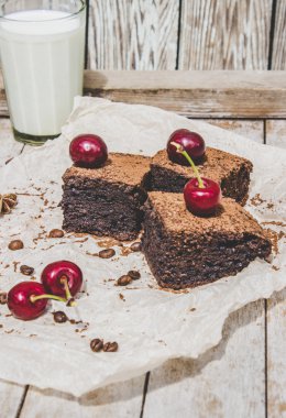Çikolatalı browni kek