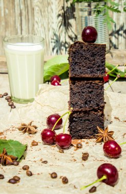 Çikolatalı browni kek