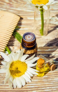 küçük bir papatya özü şişe sağım kozmetik ve tedavi