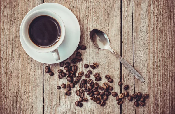 飲んで朝のコーヒー。みんなはコーヒーを愛しています。低コントラスト。当て推量. — ストック写真