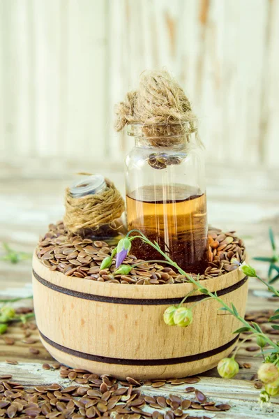 Leinsamenöl zur Behandlung (Sud, Tinktur, Extrakt)). — Stockfoto