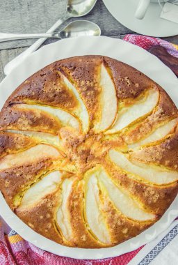 sünger kek ile armut çay için.