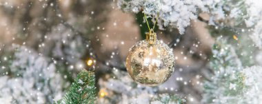 Mutlu Noeller, bayram tebrik kartı geçmişi. Seçici odaklanma. Doğa.