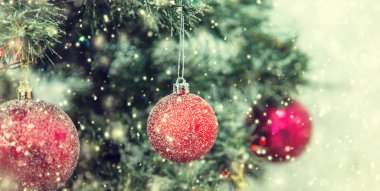 Mutlu Noeller, bayram tebrik kartı geçmişi. Seçici odaklanma. Doğa.