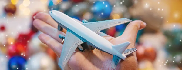 Świąteczne Tło Samolotem Podróżuje Charakter Wybiórczy — Zdjęcie stockowe