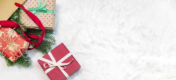 Geschenke Für Weihnachten Und Neujahr Einkaufen Selektiver Fokus Urlaub — Stockfoto
