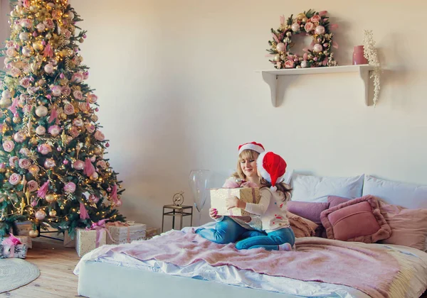 Christmas Photo Child Mother Selective Focus Holiday — Stock Photo, Image