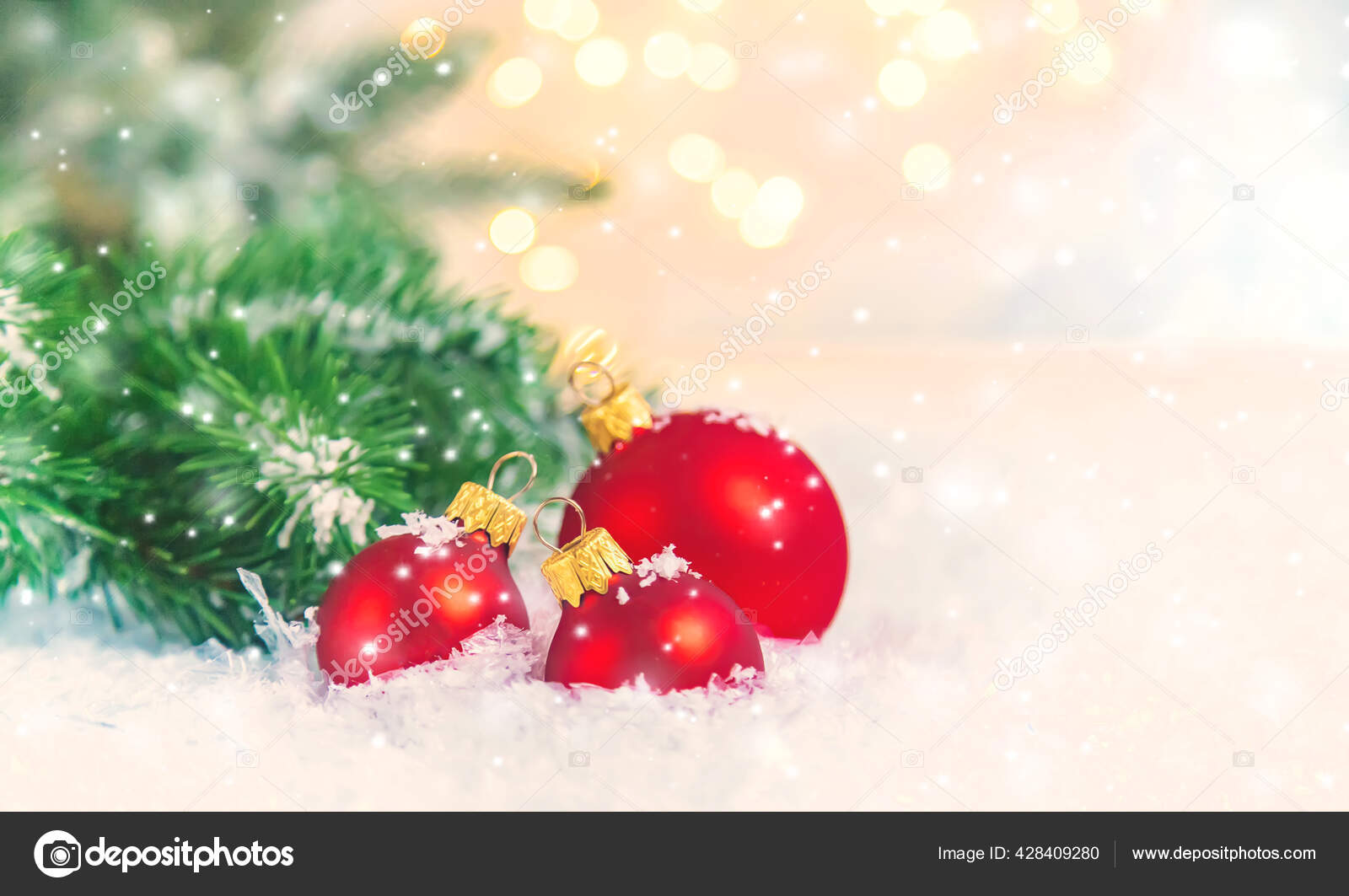 漂亮的圣诞背景新年有选择地重点庆祝活动 图库照片 C Yana Komisarenko Yandex Ru 漂亮的圣诞背景新年有选择地重点庆祝活动 图库照片 C Yana Komisarenko Yandex Ru