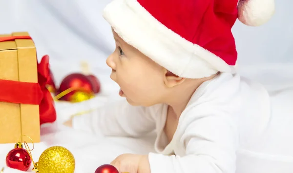 Foto Navidad Del Bebé Con Decoración Año Nuevo Enfoque Selectivo — Foto de Stock