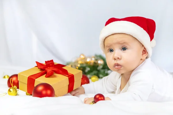 Foto Navidad Del Bebé Con Decoración Año Nuevo Enfoque Selectivo — Foto de Stock