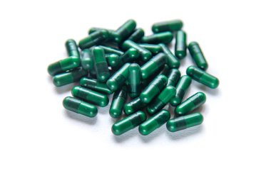 Yeşil kapsüller, bitkisel ilaçlar. Tomurcuklar Seçici Odaklanma Doğası