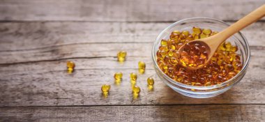 D3 vitamini kapsülleri. İlaç vitaminleri ve diyet takviyeleri. Seçici odaklanma. Yiyecek..