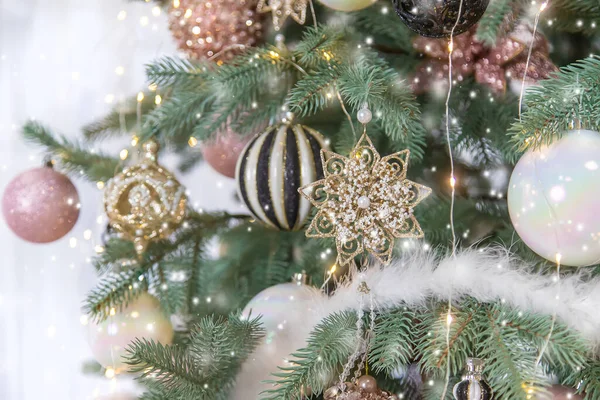Weihnachtsschmuck Baum Selektiver Fokus Urlaub — Stockfoto