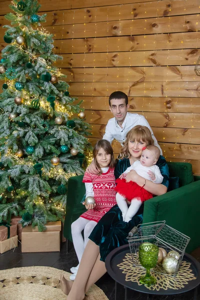 Kerst Familie Een Prachtige Achtergrond Selectieve Focus Vakantie — Stockfoto