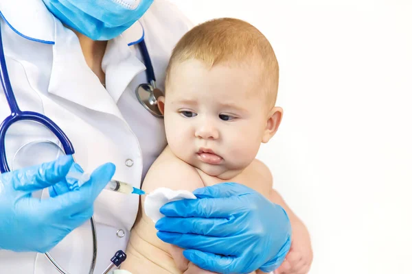 Vaccination Ett Barn Läkare Ett Sjukhus Selektivt Fokus Medicin — Stockfoto