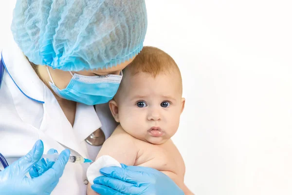 Vaccinatie Van Een Baby Door Een Arts Een Ziekenhuis Selectieve — Stockfoto