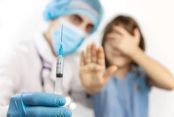 Вакцинація Дітей Ручна Єкція Віборохнія Зосереджує Увагу Людей — стокове фото