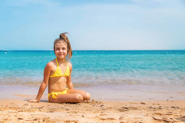 Пляже Ребенок Моря Выборочный Фокус Kid — стоковое фото