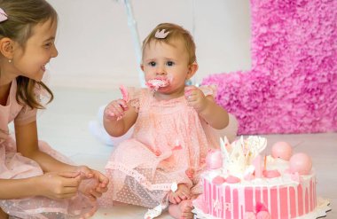 The first year of the baby is a cake. Selective focus. Child.