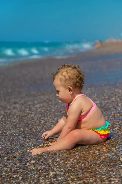 Niña Mar Enfoque Selectivo Bebé —  Fotos de Stock