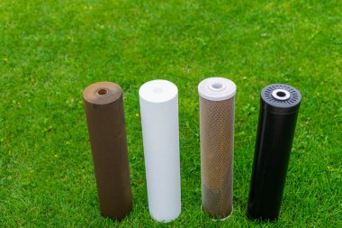 Açık deniz filtreleri: kirli ve temiz. Seçici odaklanma. Doğa.