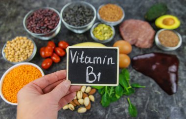 B1 vitamini içeren yiyecekler. Seçici odaklanma. yiyecek.