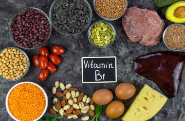 B1 vitamini içeren yiyecekler. Seçici odaklanma. yiyecek.