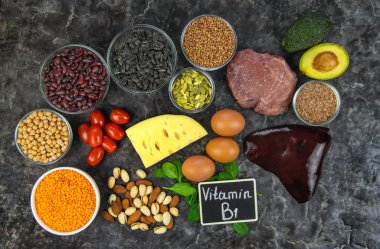 B1 vitamini içeren yiyecekler. Seçici odaklanma. yiyecek.