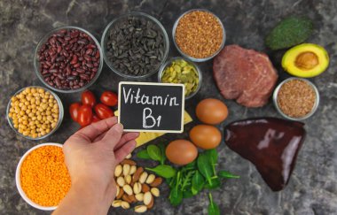 B1 vitamini içeren yiyecekler. Seçici odaklanma. yiyecek.