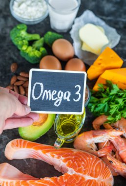 Ürünler Omega 3 içerir. Seçici odaklanma. yiyecek.