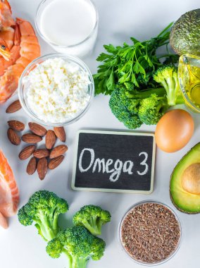 Ürünler Omega 3 içerir. Seçici odaklanma. yiyecek.