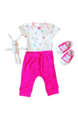 Genç ve yeni doğanlar için giysi. Seçici odaklanma. Doğa.