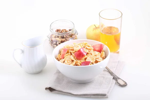 Flocons de maïs et de riz à la pomme fraîche, muesli à la tranche de pomme — Photo