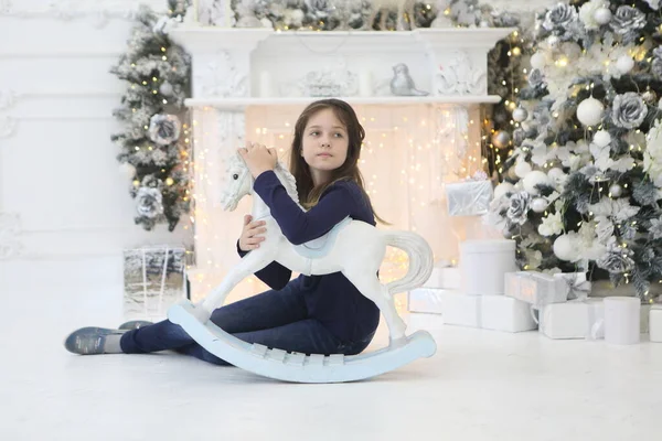 Beautiful Little Girl Christmas Decorations — Stock Photo, Image