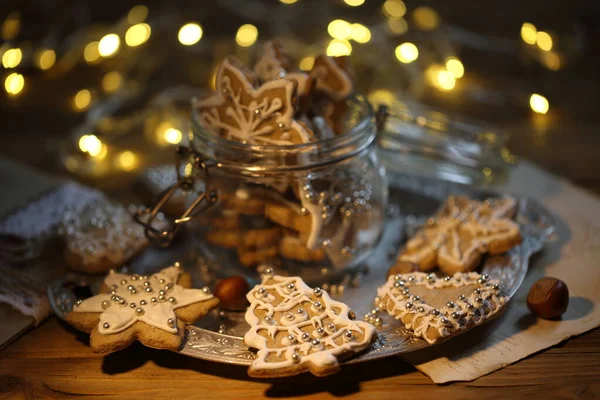 Peperkoek Koekje Met Kerst Slinger Lichten — Stockfoto